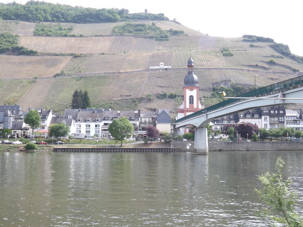 B&B Pension Winzerhaus Zell-Mosel Exterior foto