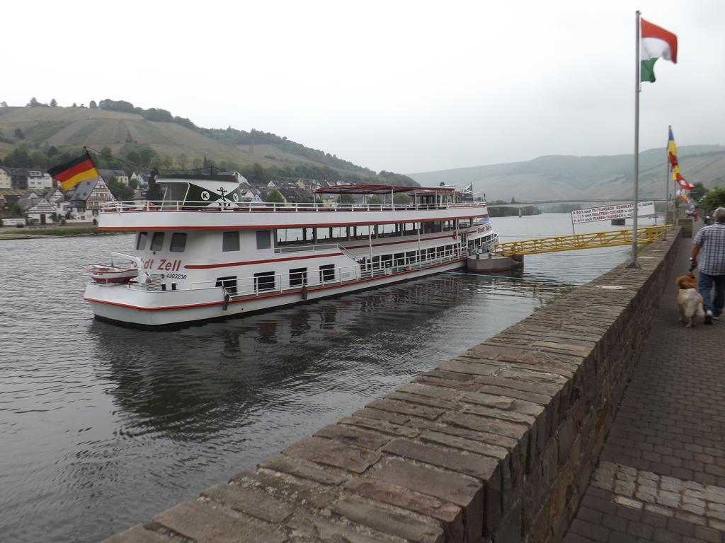 B&B Pension Winzerhaus Zell-Mosel Exterior foto